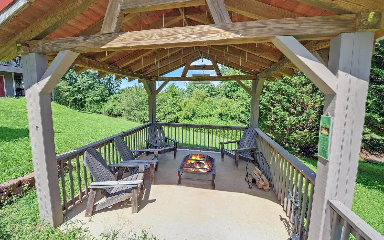 Birds Eye Cabin - Sunset & Starry Retreat Pet Friendly W Private Hottub, Fire Pit And Game Room Ellijay Exterior photo